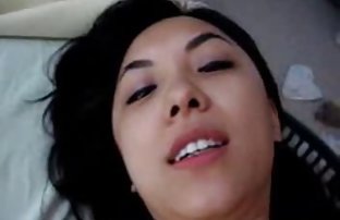 xxx 俄罗斯妓女把一个女朋友放在她的男朋友 性感的片段 中文