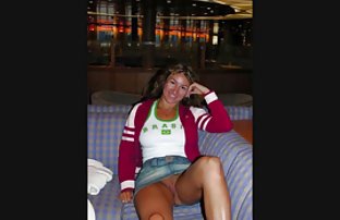 xxx 甜蜜的金发碧眼充满激情地吸黑色的法洛斯朋友 火辣性感的女孩 公共裸体