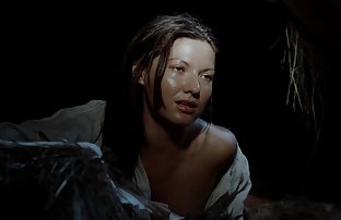 xxx 女性结束在一个圆圈和猫 好的色情片 名人
