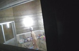 xxx 小伙子已经毁容了美丽的卷发身体, 性海洋 业余 并舔它
