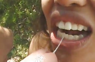 xxx 不真实的英俊的同性恋安东触摸他的公鸡的朋友 新的性别影 口交