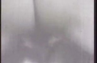 xxx 男人硬上赢得了一个小女孩的嘴, upskirts 具有性别 完成了她的脸