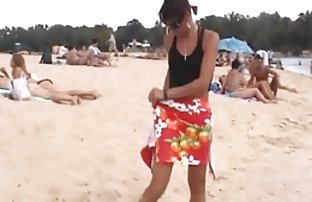 xxx 卡丽娜毫无节制地在镜头前脱光衣服 性海洋 法国