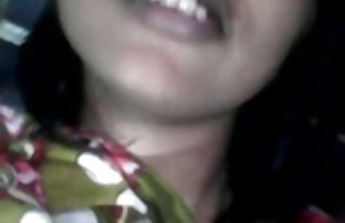 xxx 男孩检查山雀和裤腿妈妈, 超级性感的女人 印度人 而她睡觉